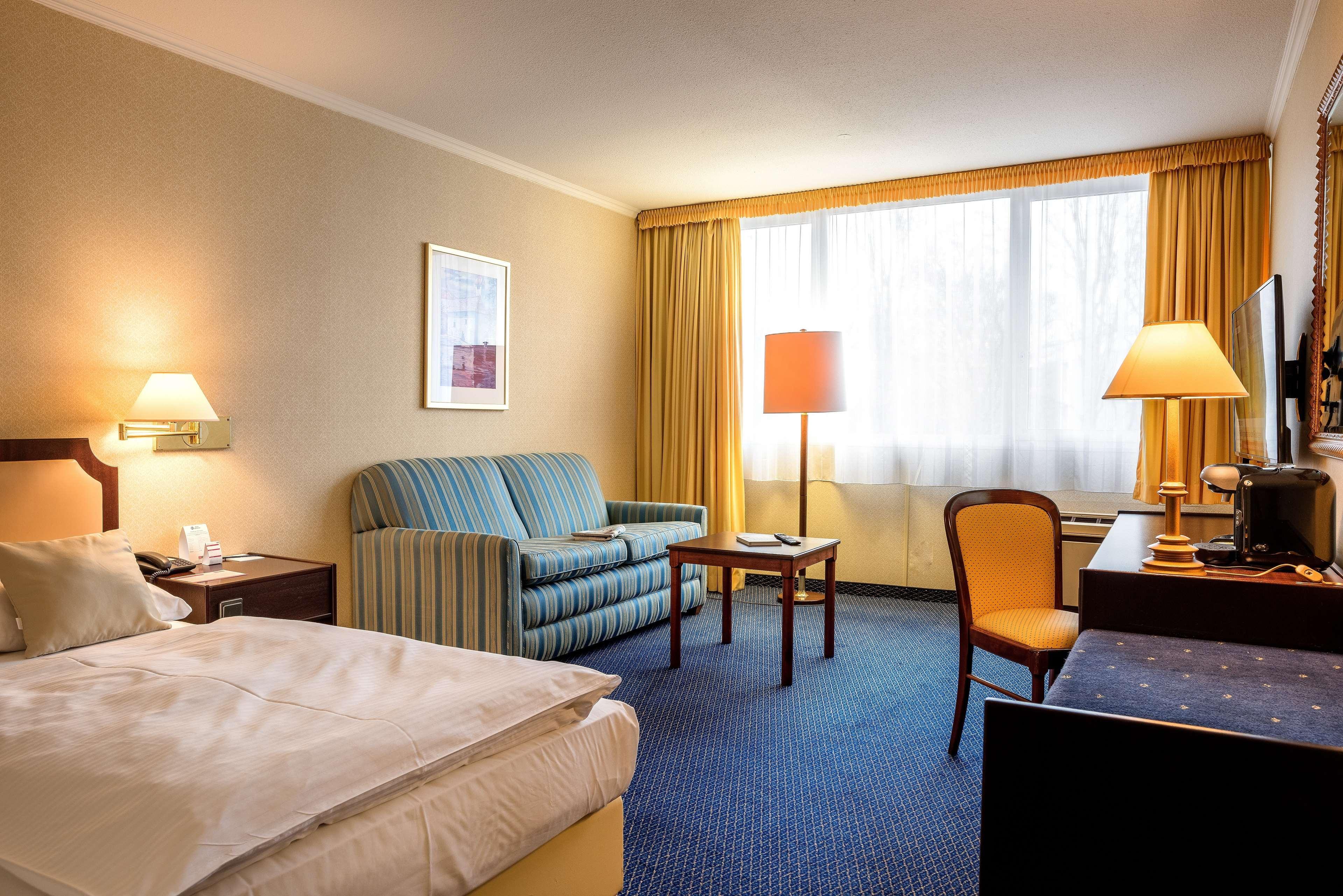 Leoso Hotel Ludwigshafen Екстериор снимка